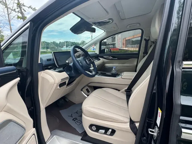 WEY WEY Alpine 2023 AWD Executive Long Wheelbase — Фото автомобиля 9