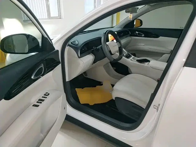 Geely Starry Wish — Фото автомобиля 15