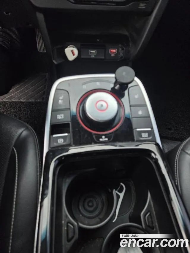 Kia Niro — Фото автомобиля 7