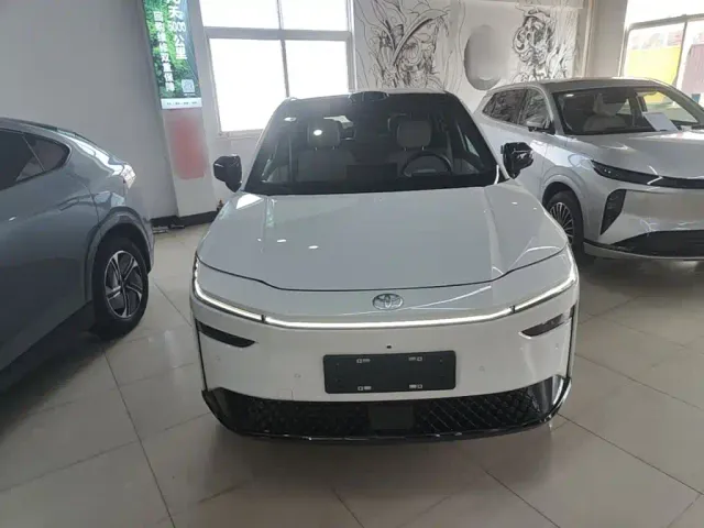 Toyota BoZhi 3X — Фото автомобиля 2