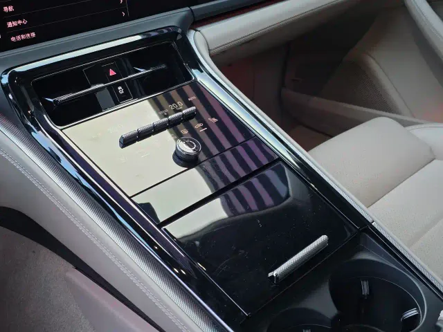 Porsche Panamera — Фото автомобиля 11