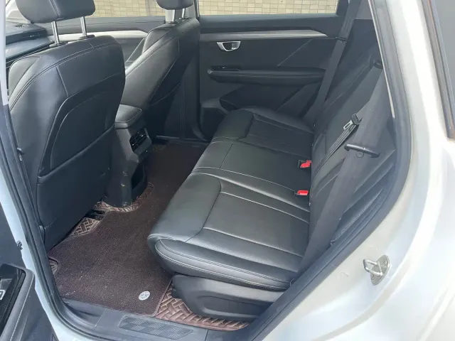 Wuling Asta — Фото автомобиля 6