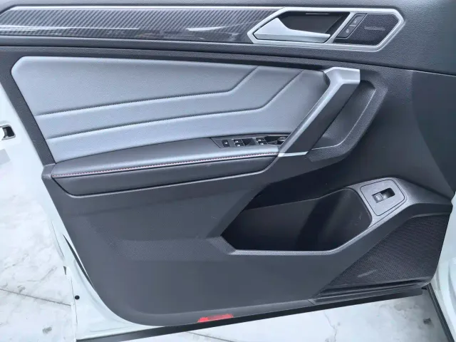 Volkswagen Tiguan L — Фото автомобиля 5
