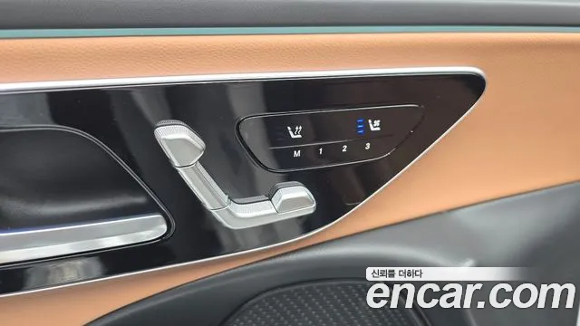 Mercedes-Benz E-Class — Фото автомобиля 29