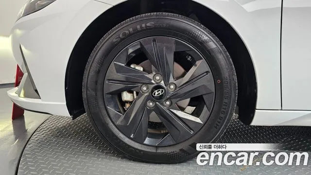 Hyundai Avante CN7 — Фото автомобиля 5