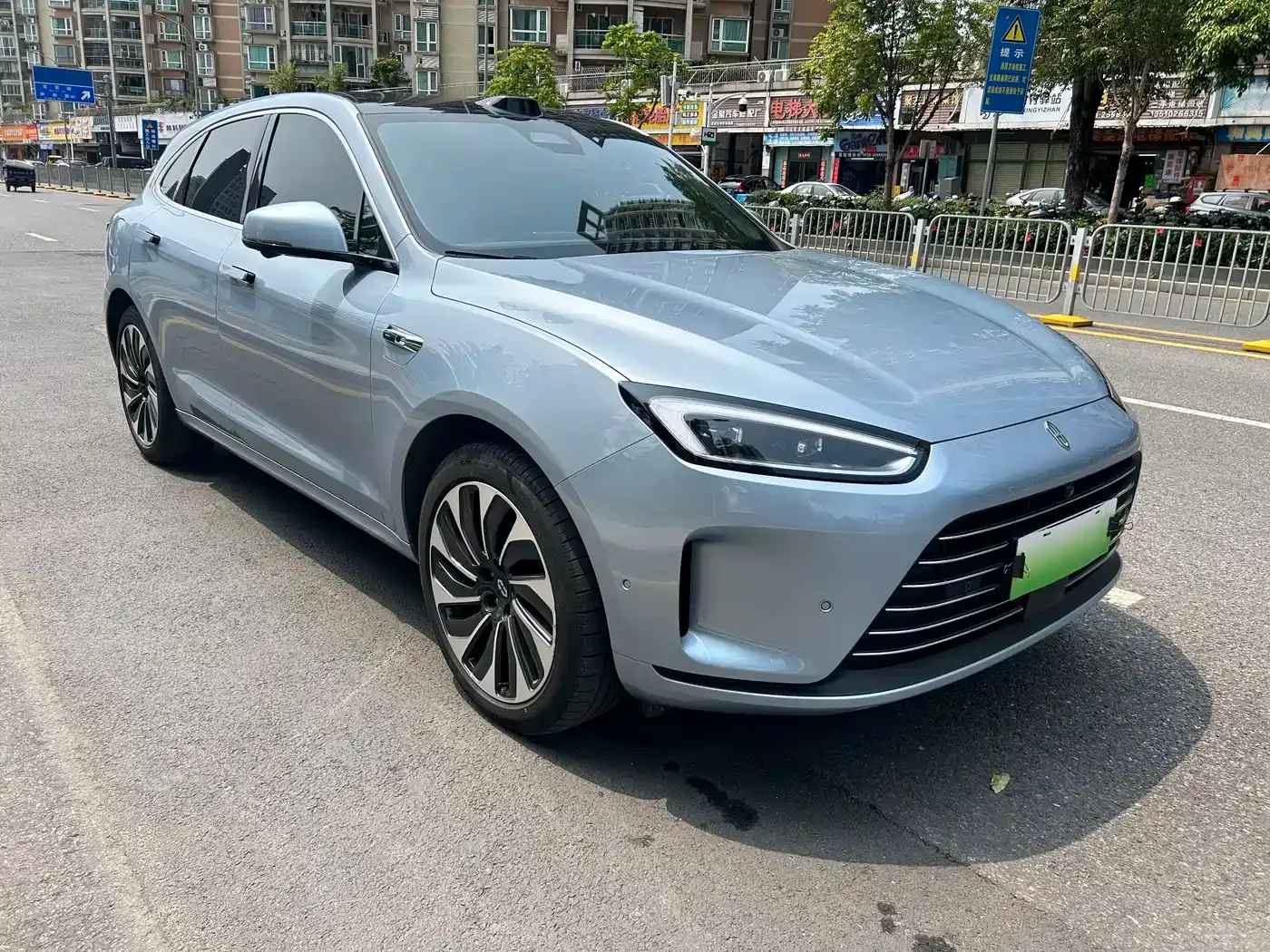 AITO Wenjie AITO M5 2023 Extended Range AWD Smart Drive Edition — Фото автомобиля 3