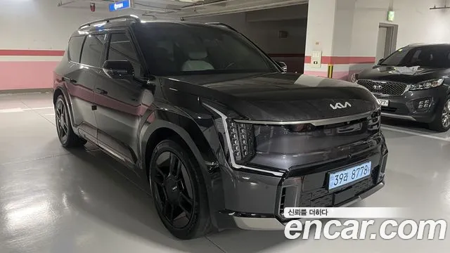 Kia EV9 — Фото автомобиля 20