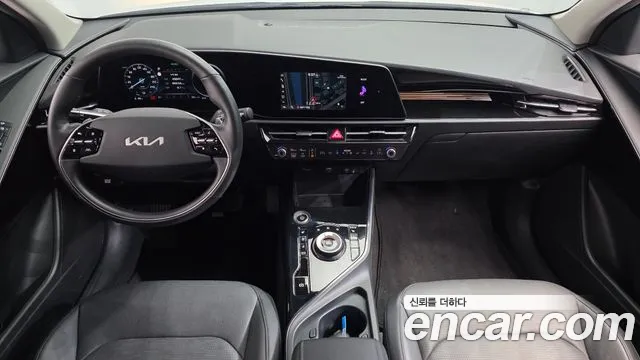 Kia Niro — Фото автомобиля 7