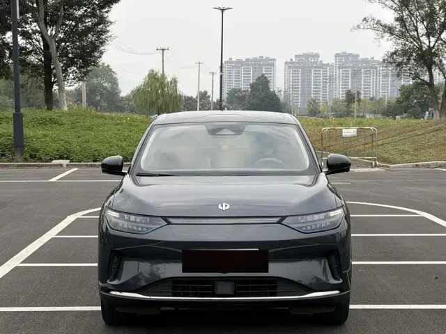 Leapmotor C11 — Фото автомобиля 2