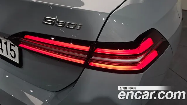 BMW 5 Series G60 — Фото автомобиля 23