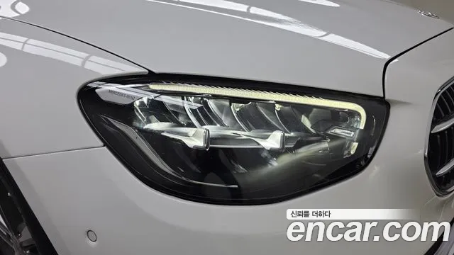 Mercedes-Benz E-Class — Фото автомобиля 7
