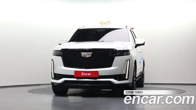 Cadillac Escalade 5th Gen — Фото автомобиля 3