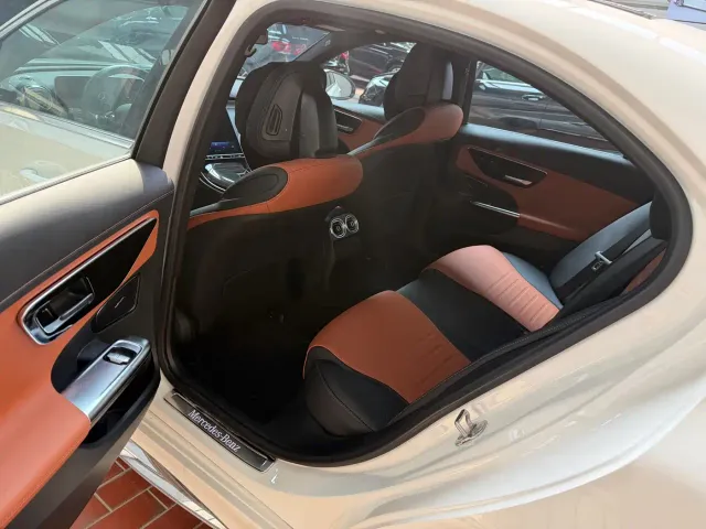 Mercedes-Benz C-Class — Фото автомобиля 7