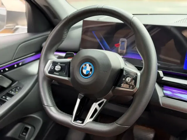 BMW i5 — Фото автомобиля 9