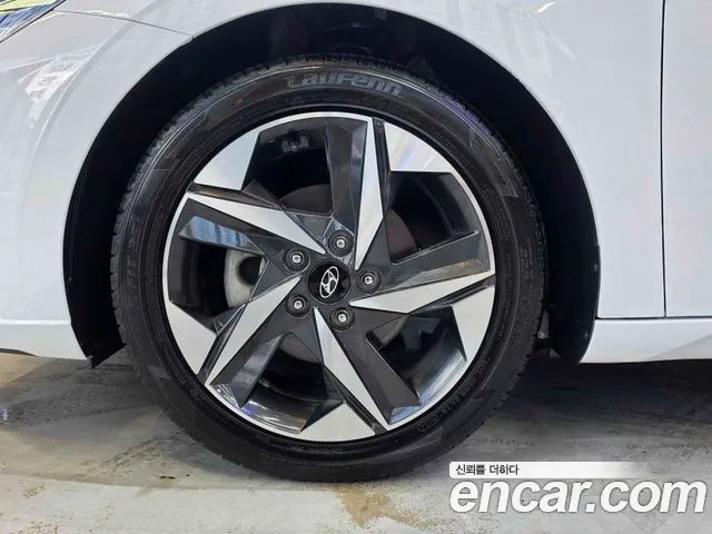 Hyundai AVANTE Avante (CN7) — Фото автомобиля 7