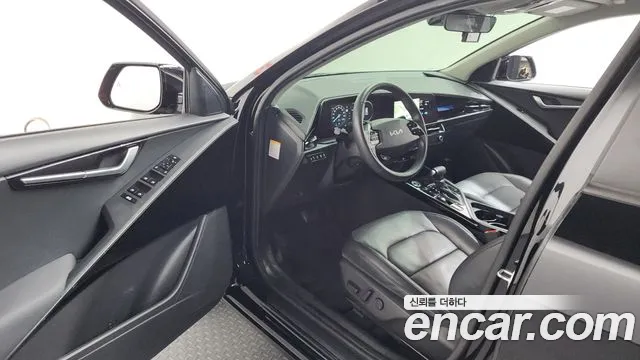 Kia Niro — Фото автомобиля 10