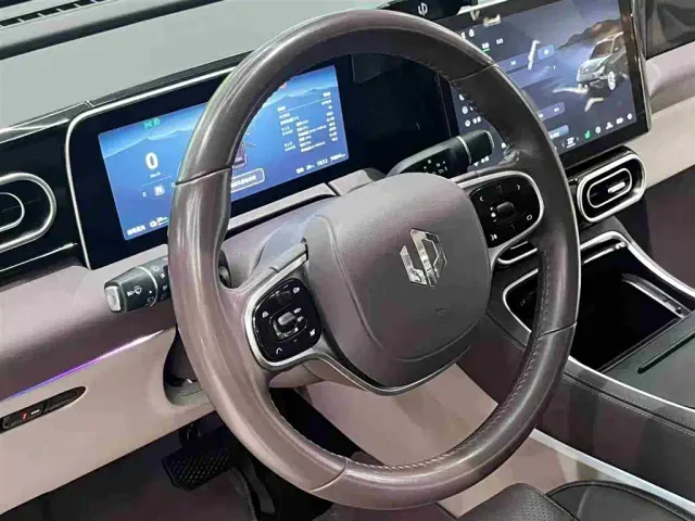 Leapmotor C11 — Фото автомобиля 23