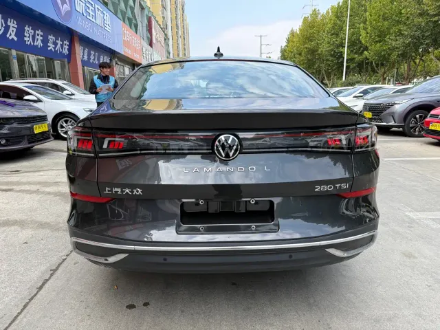 Volkswagen Lamando — Фото автомобиля 5