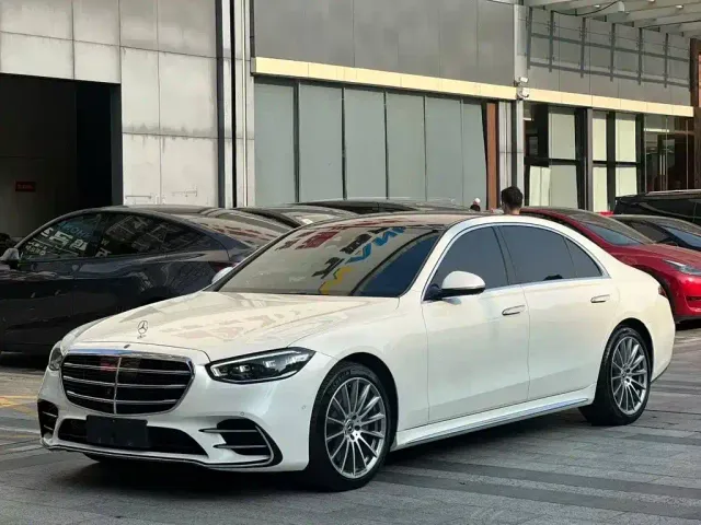 Фотография автомобиля — Mercedes-Benz S-Class