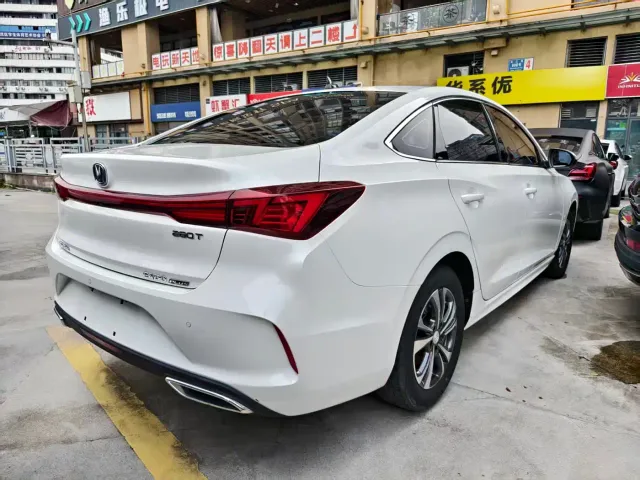 Changan Eado — Фото автомобиля 12