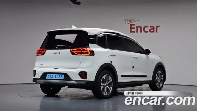 Kia Niro — Фото автомобиля 2