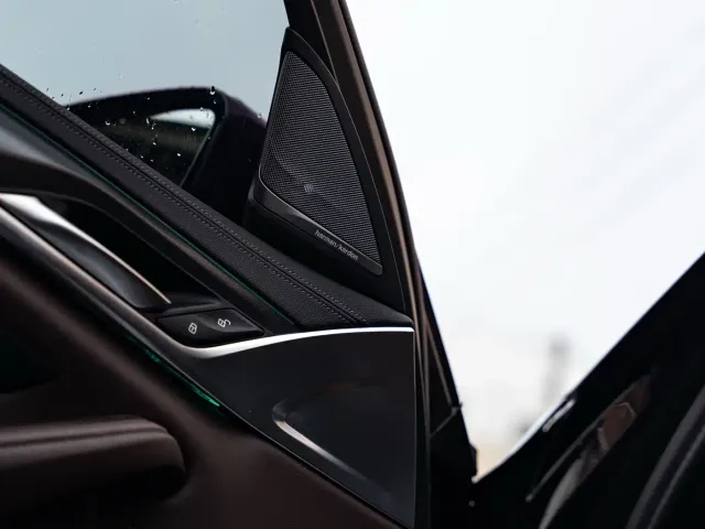 BMW 5 Series — Фото автомобиля 9