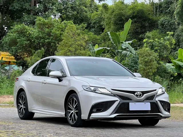 Toyota Camry — Фото автомобиля 3