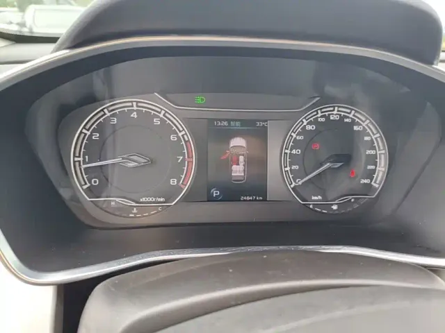 Geely Binyue — Фото автомобиля 11