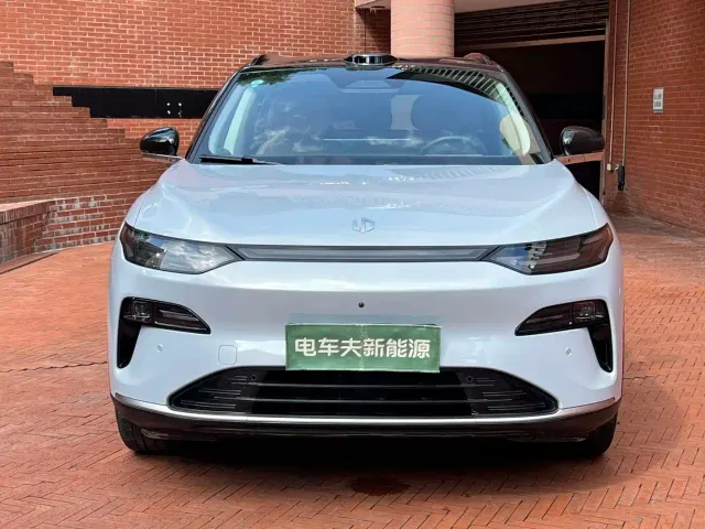 Leapmotor C11 — Фото автомобиля 2