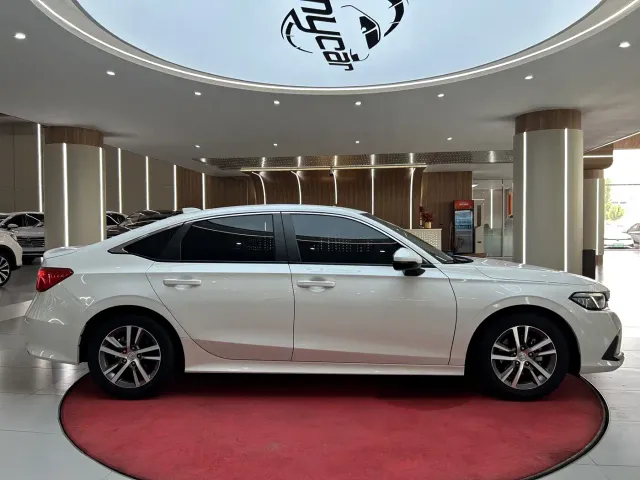 Honda Civic 2022 240TURBO CVT Sport Edition — Фото автомобиля 4