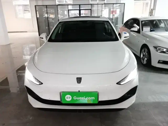 Roewe D7 — Фото автомобиля 2