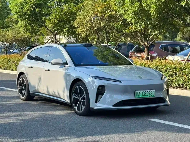 Nio ET5 Touring — Фото автомобиля 4