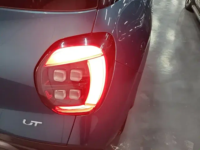 GAC Aion UT — Фото автомобиля 7
