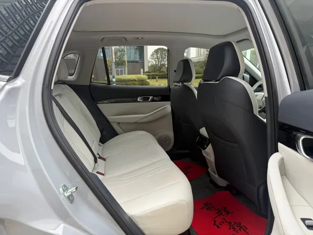 Geely Galaxy E5 — Фото автомобиля 8