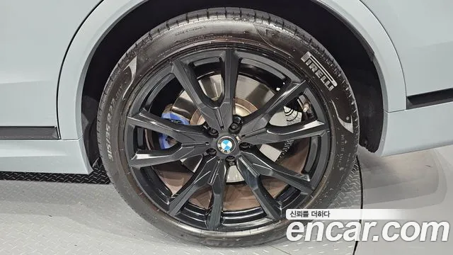 BMW X7 — Фото автомобиля 21