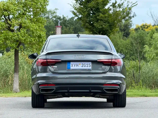Audi A4L — Фото автомобиля 17