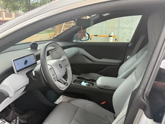 Nio ET5 Touring — Фото автомобиля 13