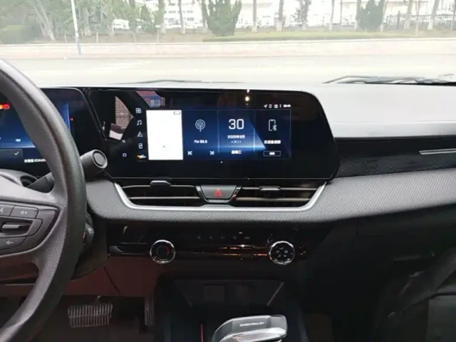 Chevrolet Monza — Фото автомобиля 12