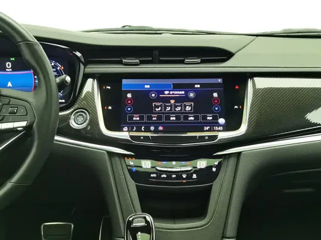 Cadillac XT6 — Фото автомобиля 12