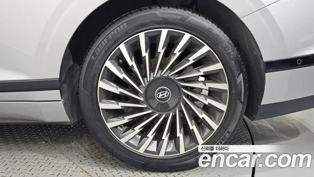 Hyundai Grandeur GN7 — Фото автомобиля 6
