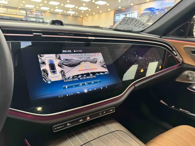 Mercedes-Benz E-Class — Фото автомобиля 5