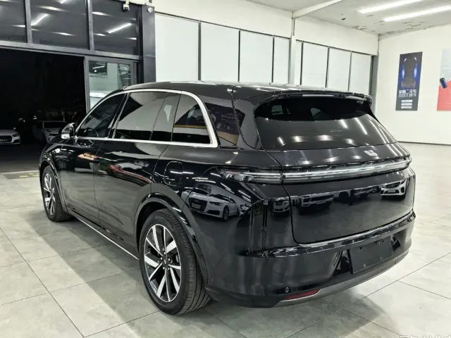 Li Auto L7 — Фото автомобиля 7