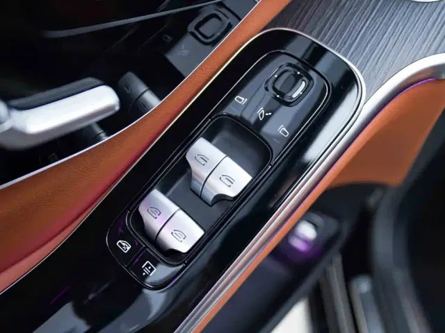 Mercedes-Benz S-Class — Фото автомобиля 9