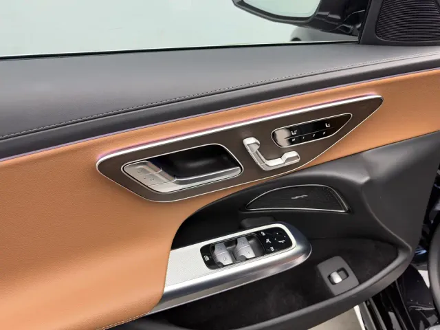 Mercedes-Benz E-Class — Фото автомобиля 12