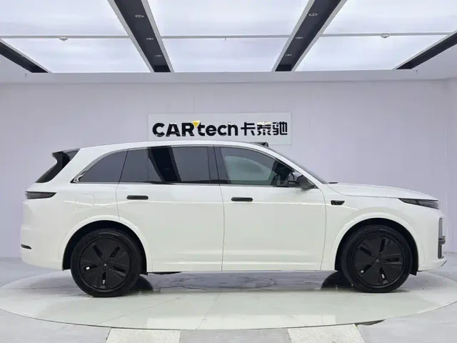 Li Auto L7 — Фото автомобиля 6