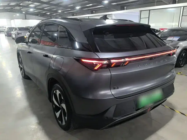 Arcfox Alpha T5 — Фото автомобиля 4