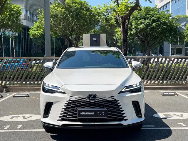 Lexus RX — Фото автомобиля 5