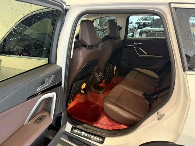 BMW X1 — Фото автомобиля 7