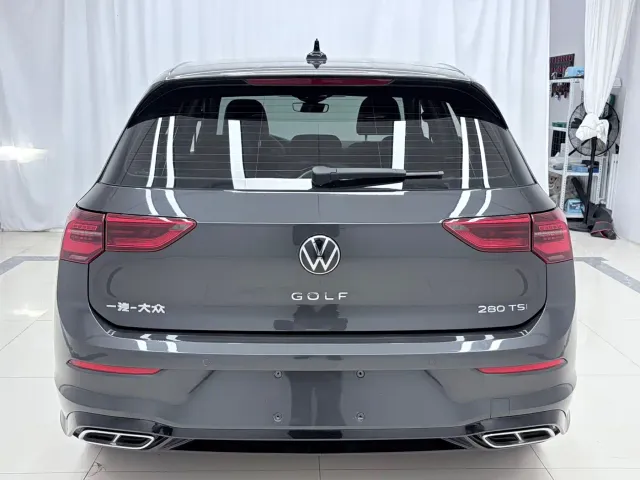 Volkswagen Golf — Фото автомобиля 5