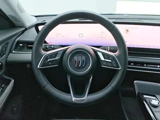 Buick E5 — Фото автомобиля 15